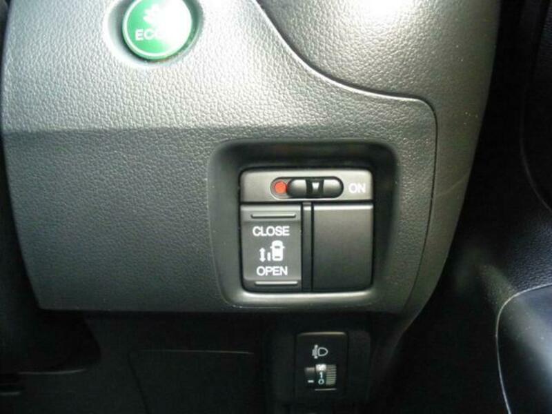 N BOX