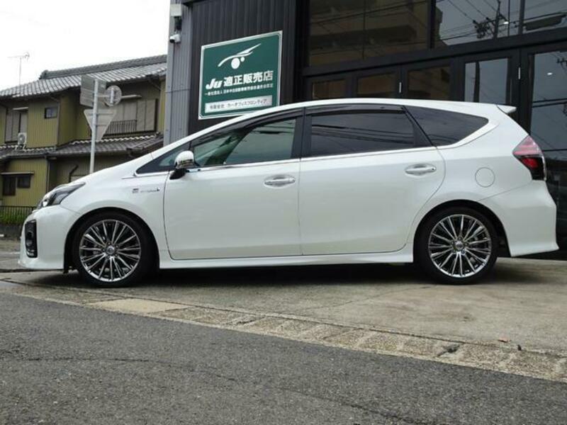 PRIUS ALPHA