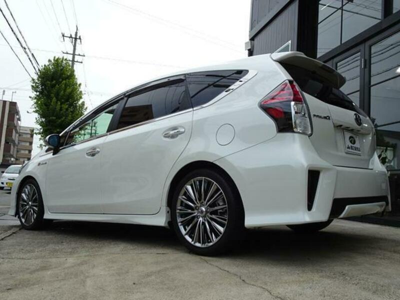 PRIUS ALPHA