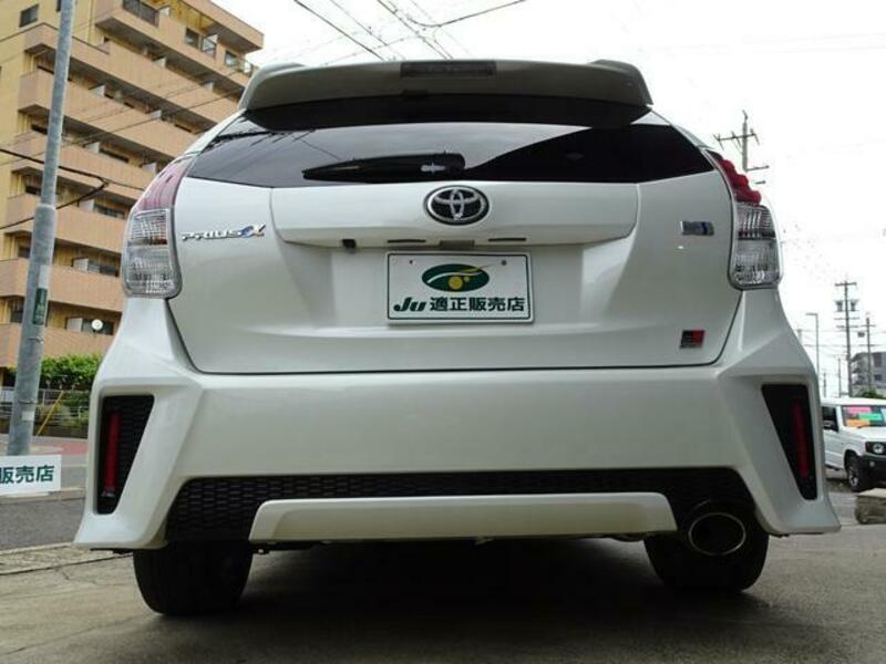 PRIUS ALPHA