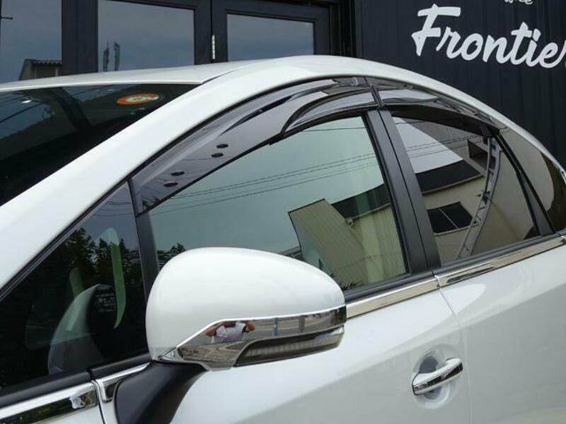 PRIUS ALPHA