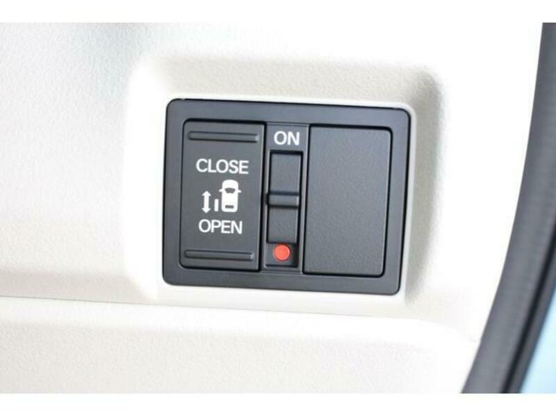 N BOX