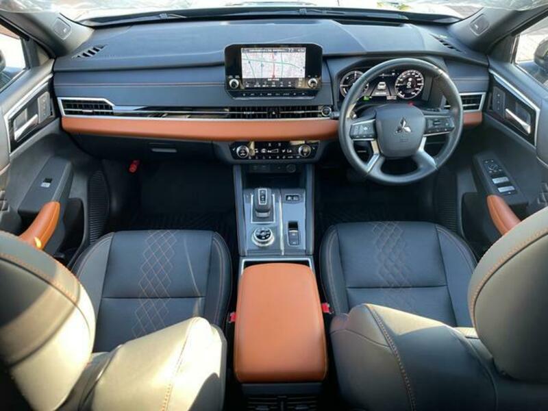 OUTLANDER PHEV