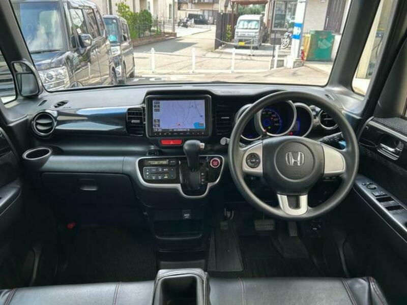 N BOX CUSTOM