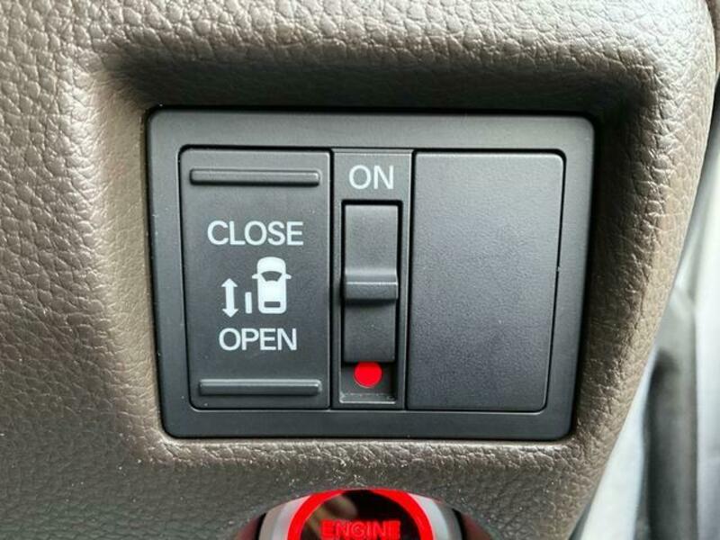 N BOX