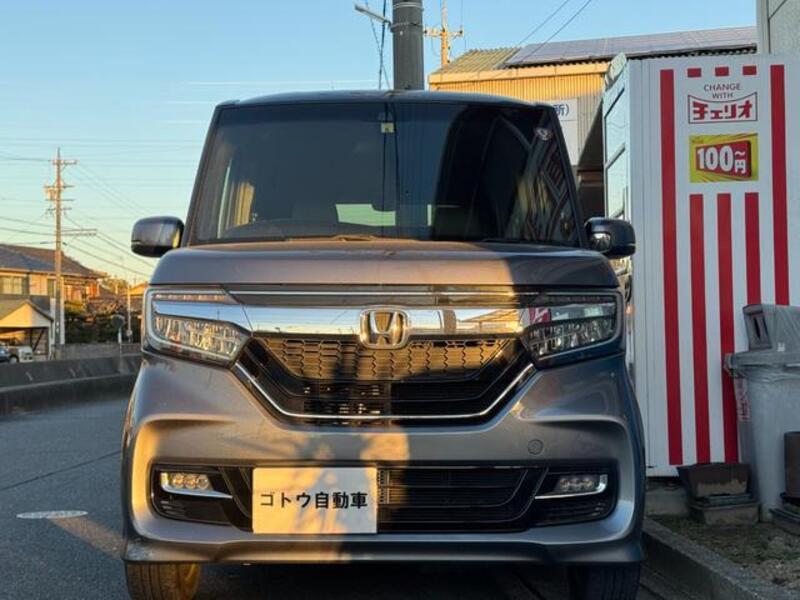 N BOX CUSTOM