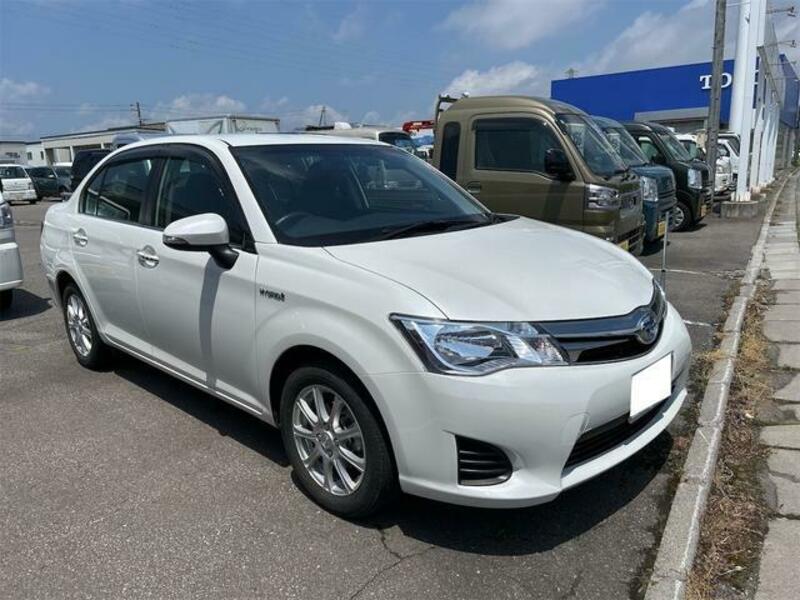 COROLLA AXIO