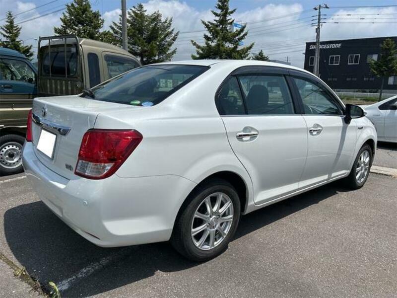COROLLA AXIO