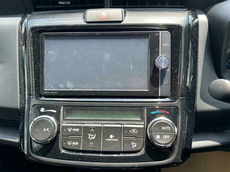 COROLLA AXIO