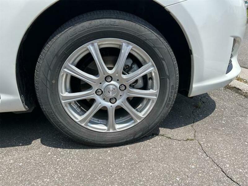 COROLLA AXIO