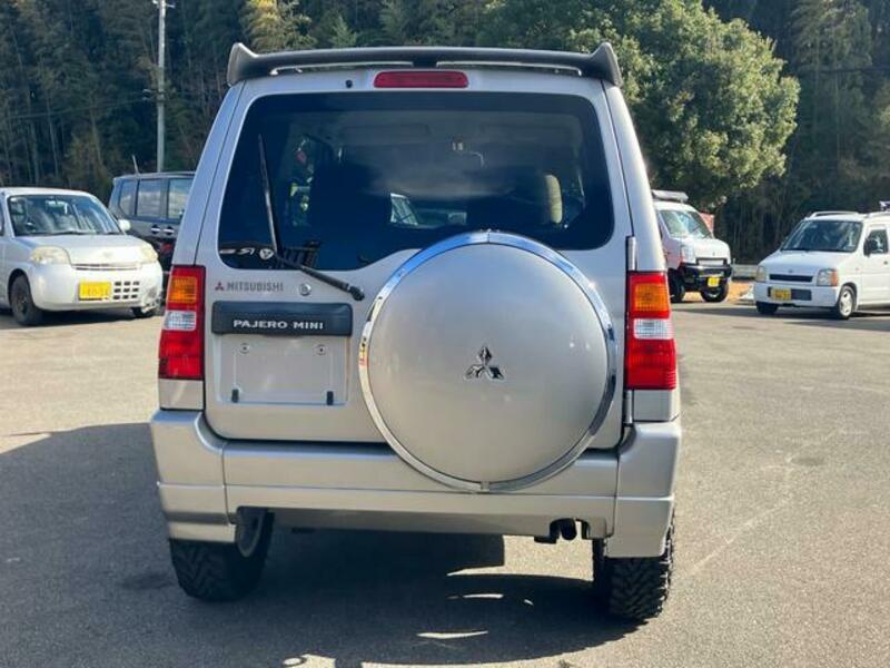 PAJERO MINI