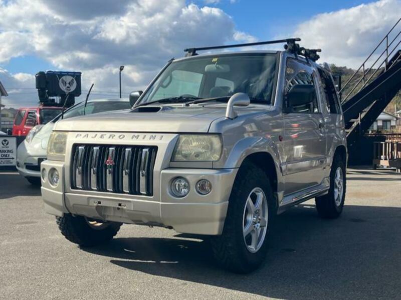 MITSUBISHI PAJERO MINI