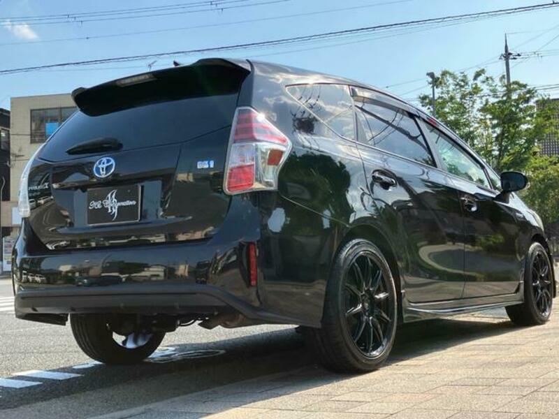 PRIUS ALPHA