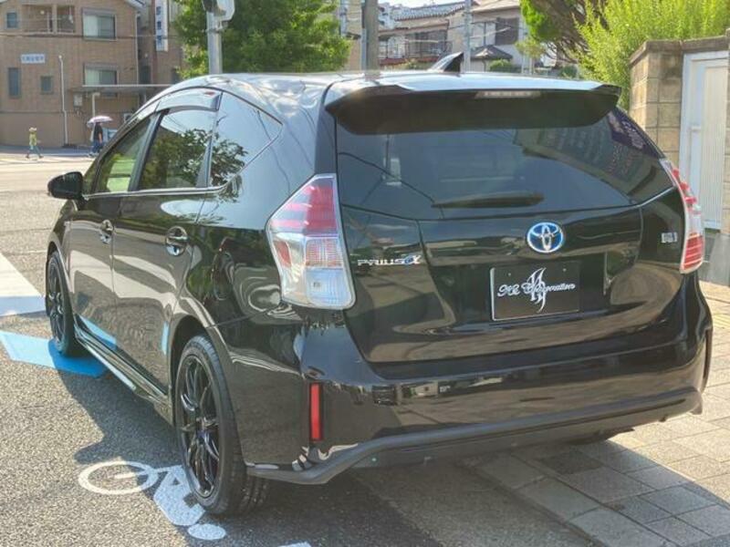 PRIUS ALPHA