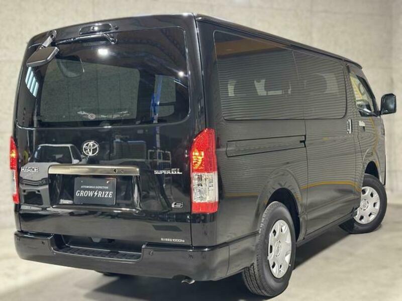 HIACE VAN
