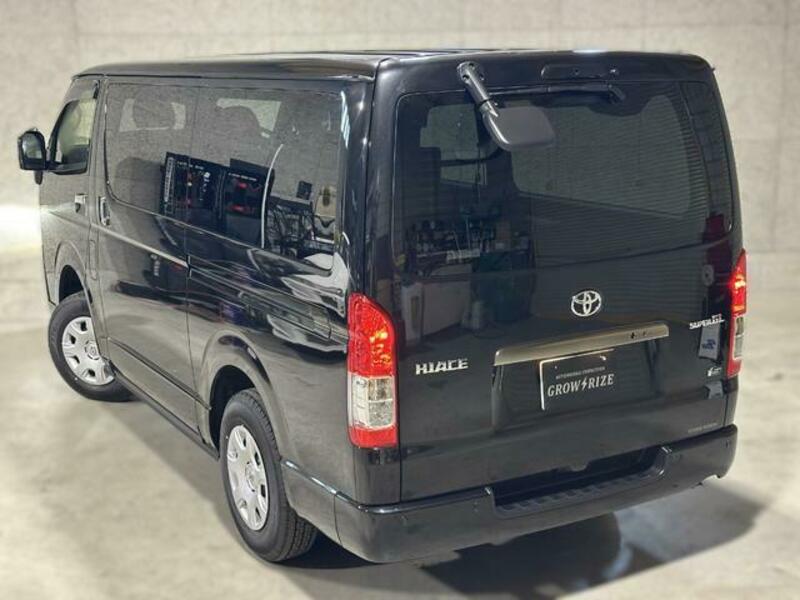 HIACE VAN