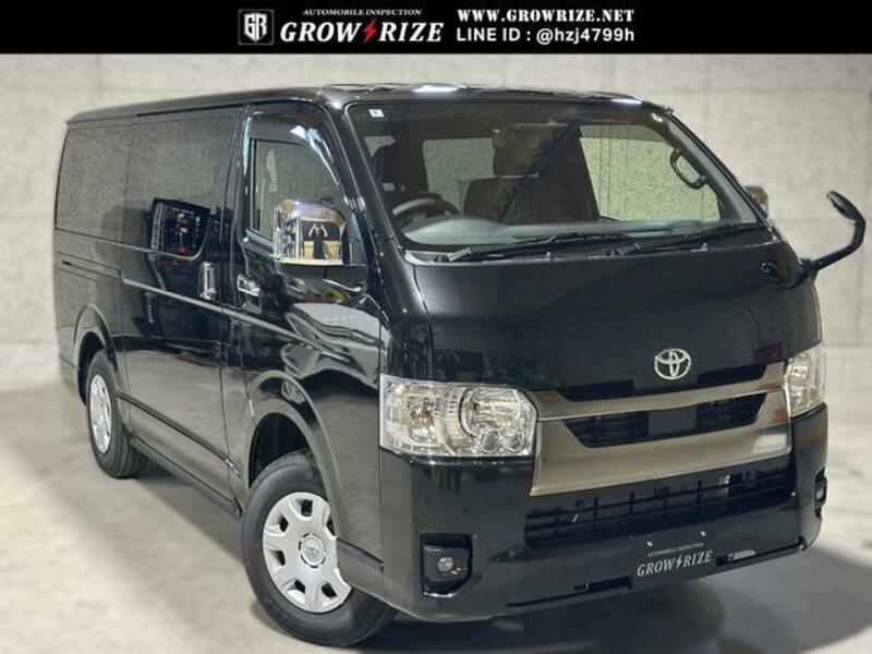 TOYOTA HIACE VAN