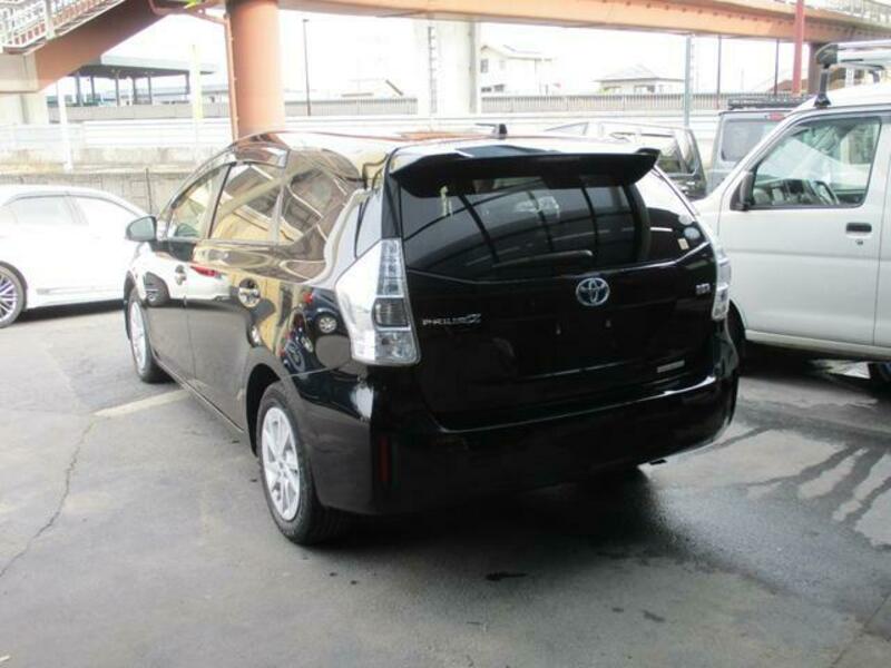 PRIUS ALPHA
