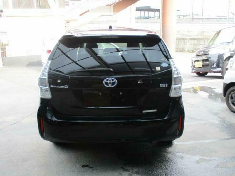PRIUS ALPHA