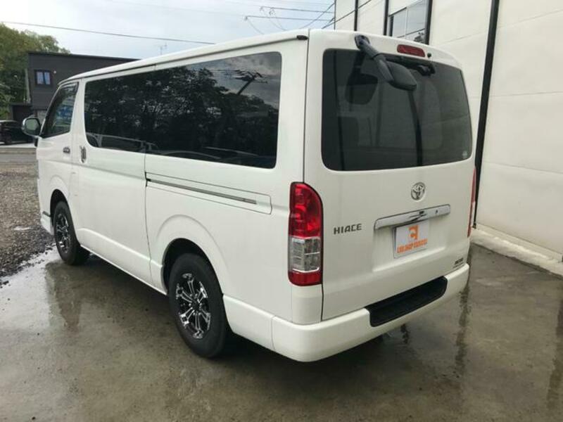 HIACE VAN