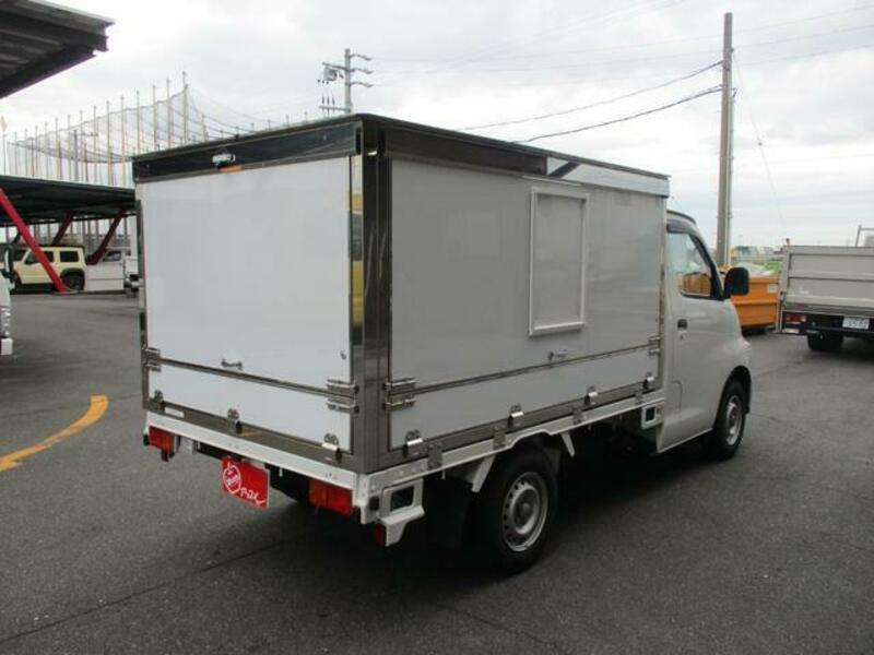 TOWNACE TRUCK