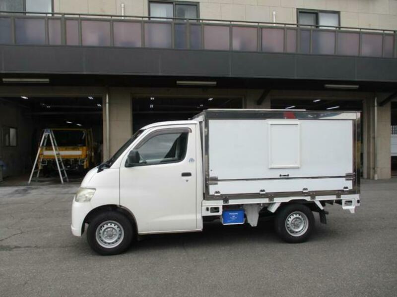 TOWNACE TRUCK