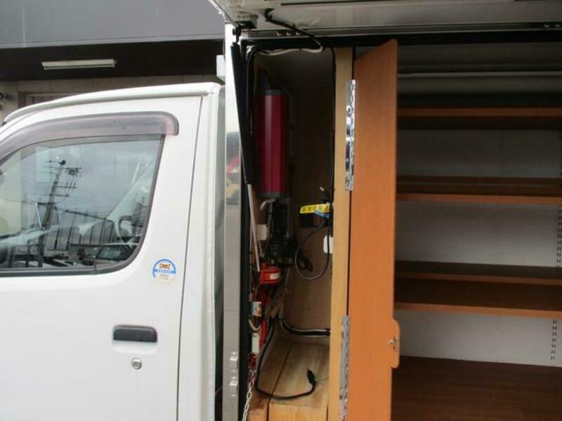 TOWNACE TRUCK