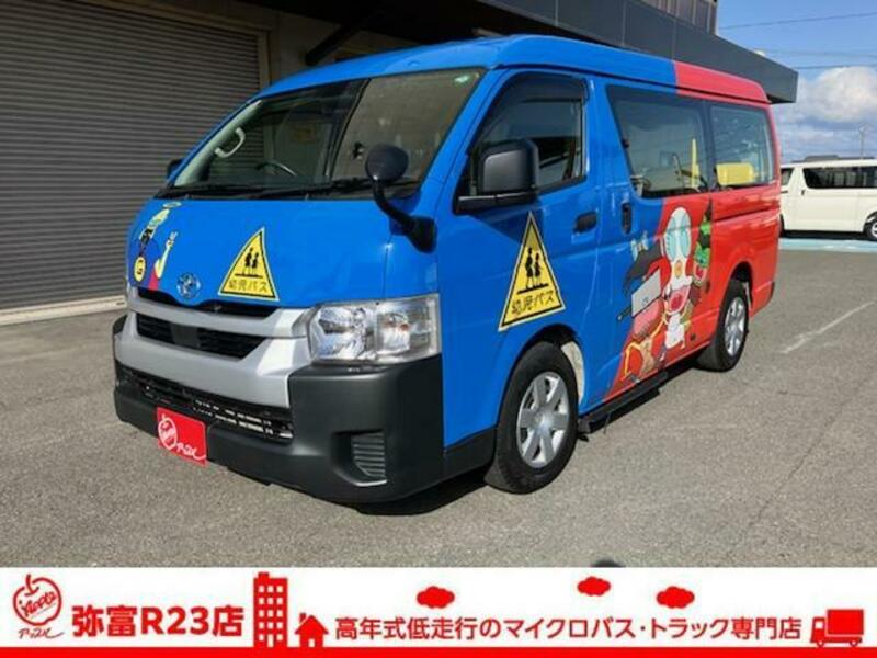 TOYOTA HIACE WAGON