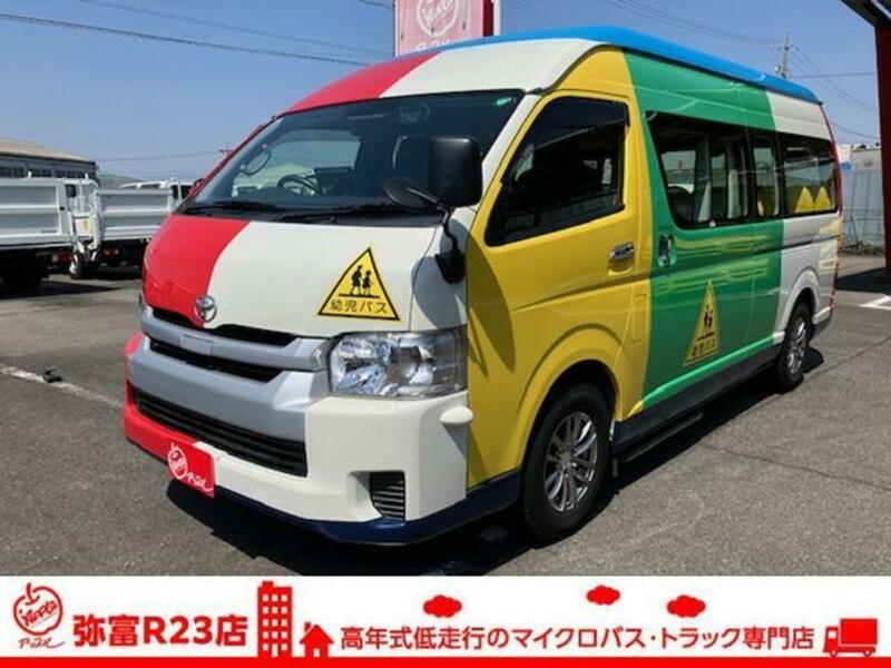HIACE COMMUTER-0
