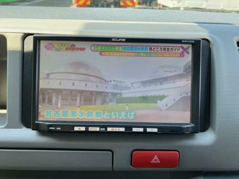 HIACE COMMUTER