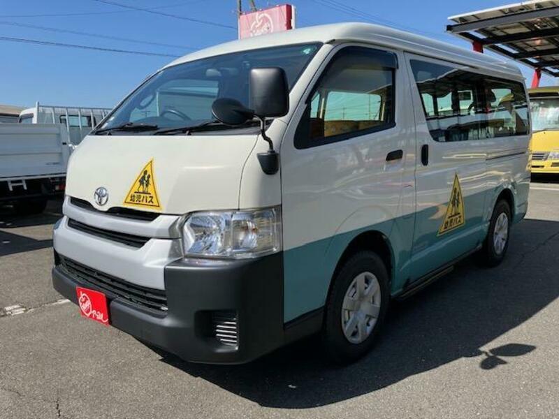 TOYOTA HIACE WAGON
