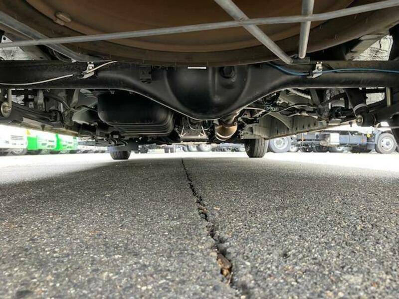 HIACE COMMUTER