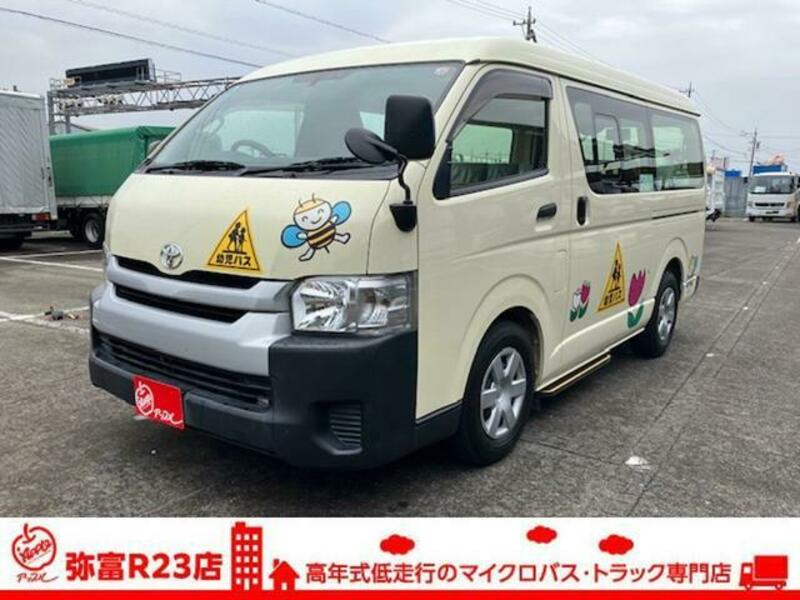 TOYOTA HIACE WAGON