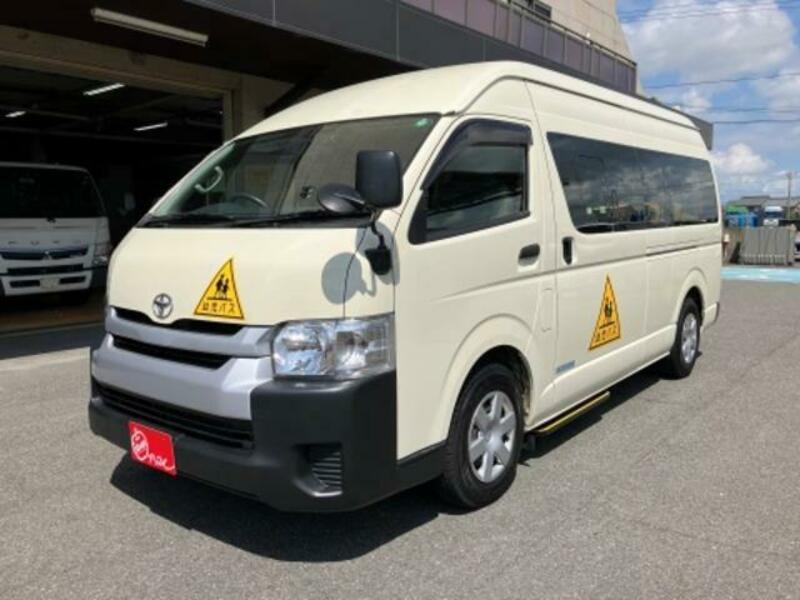 HIACE COMMUTER