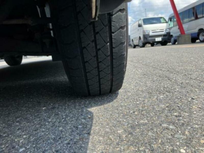 HIACE COMMUTER