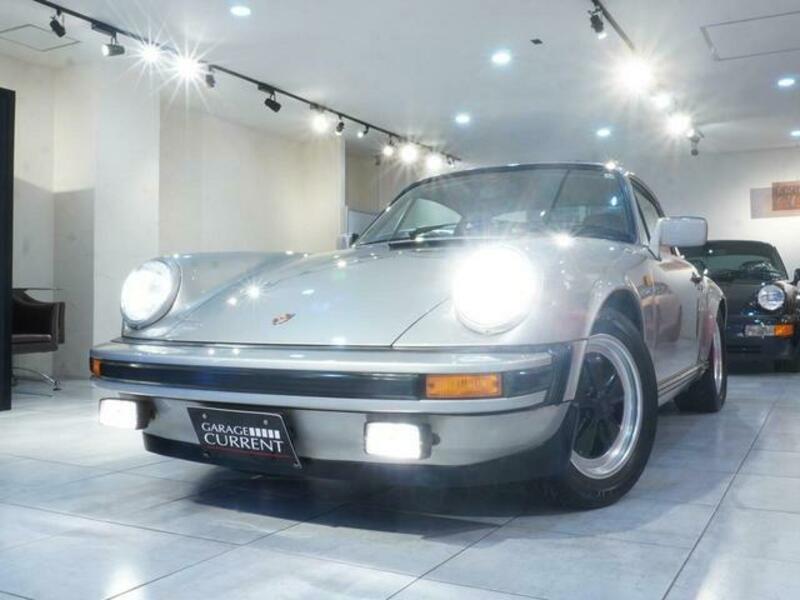 911
