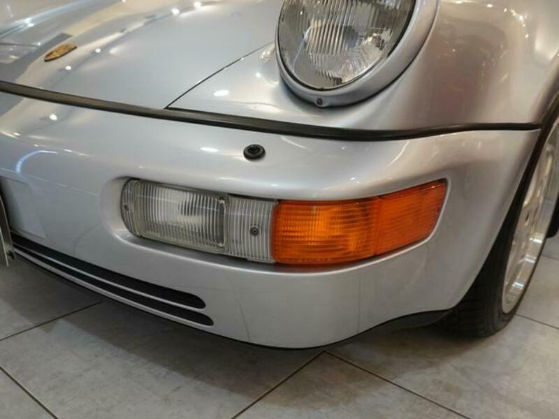 911