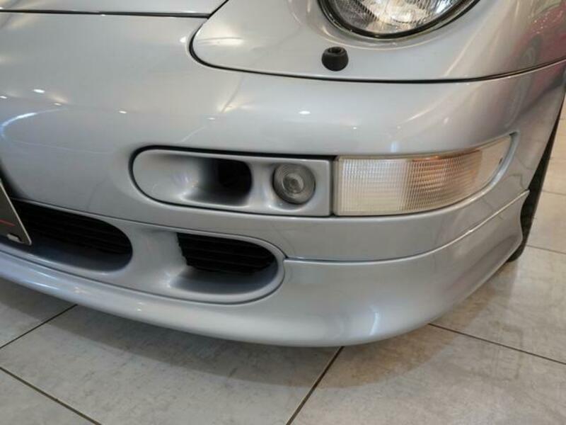 911