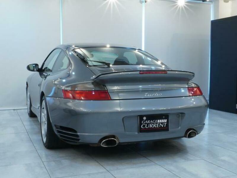 911