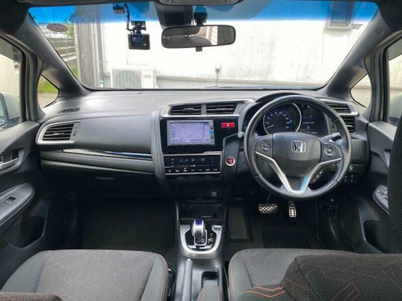 FIT HYBRID