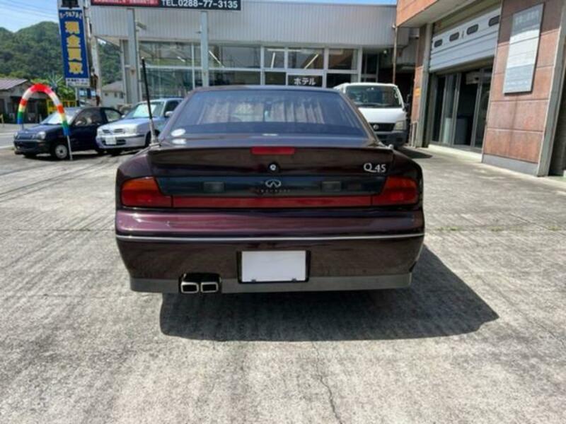 INFINITI Q45