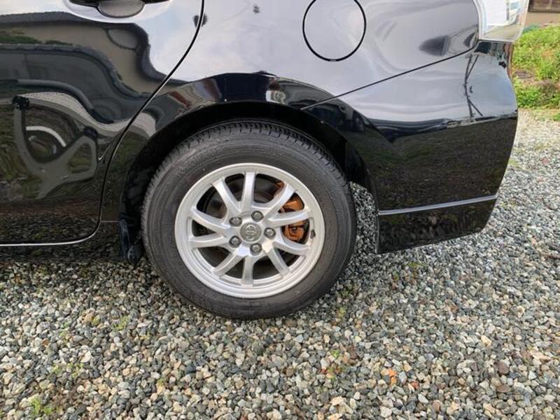 PRIUS ALPHA