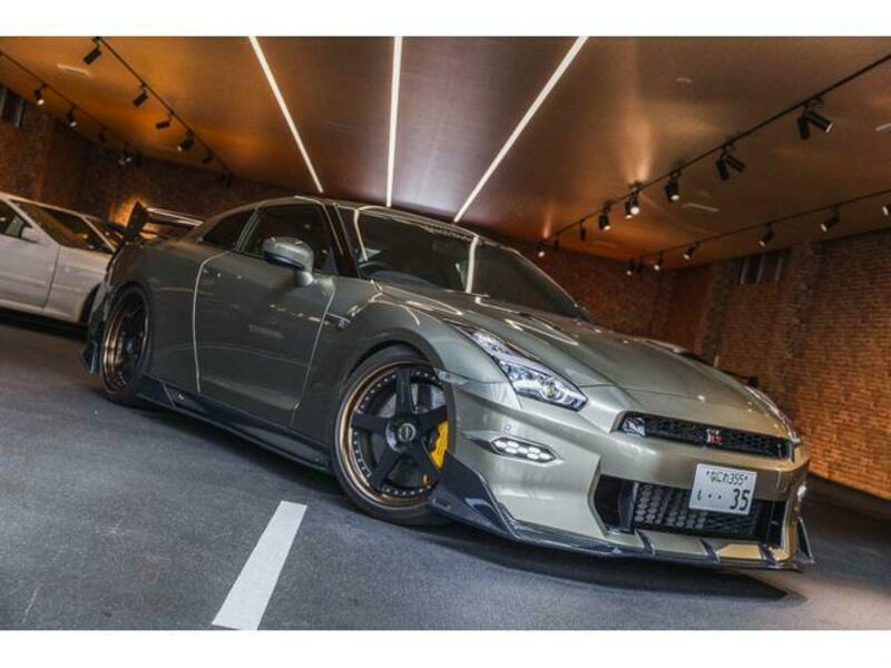 NISSAN GT-R