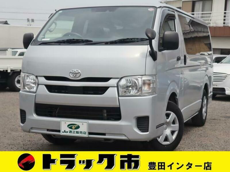 TOYOTA HIACE VAN
