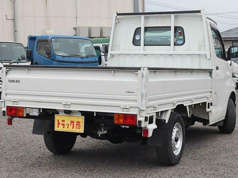 TOWNACE TRUCK