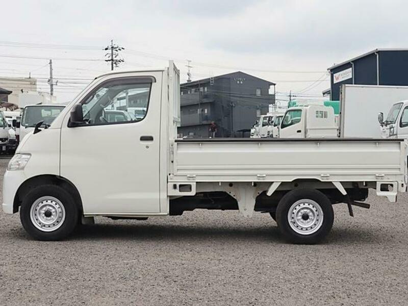 TOWNACE TRUCK