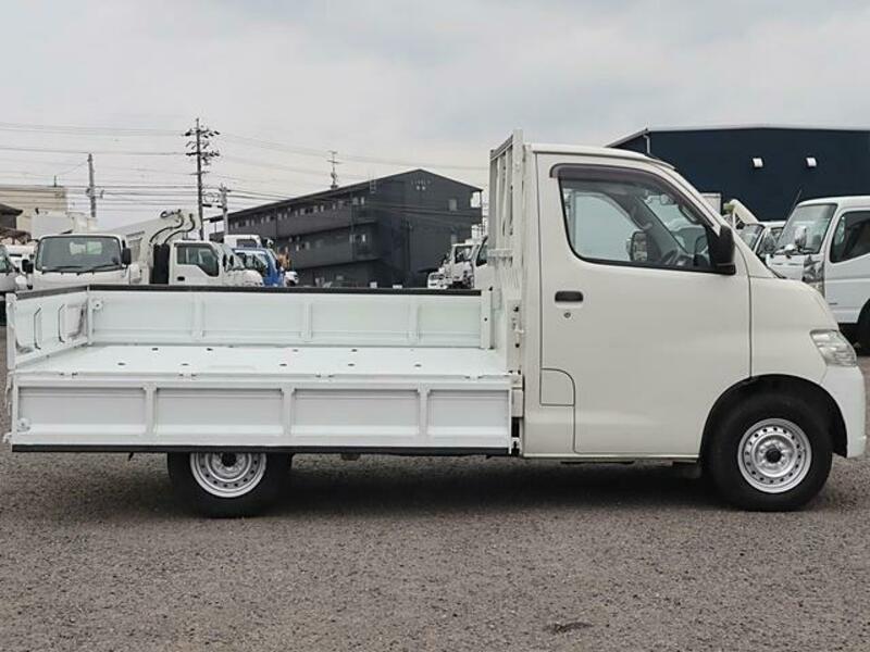 TOWNACE TRUCK