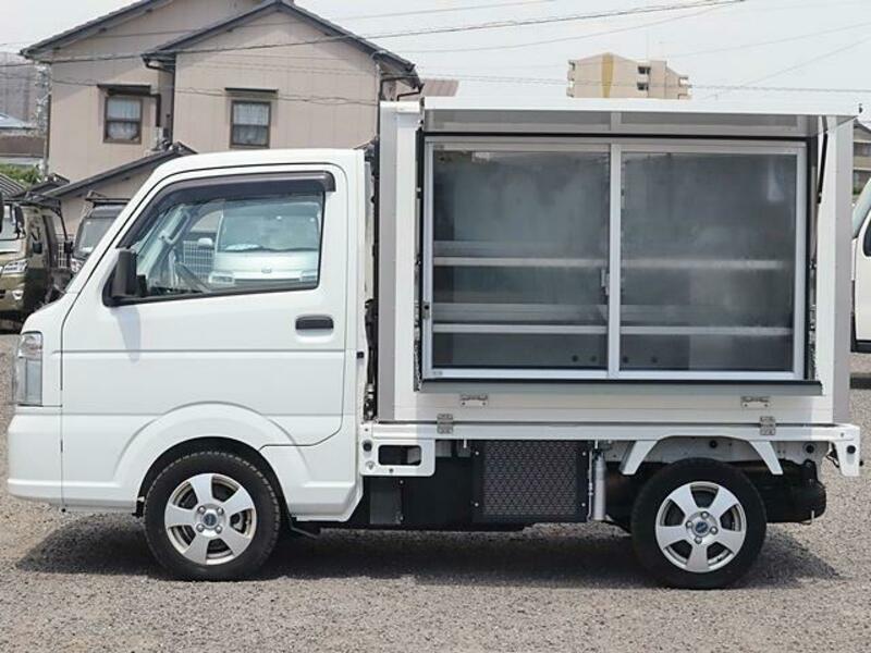 CARRY TRUCK