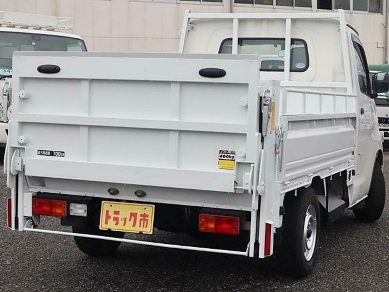 TOWNACE TRUCK