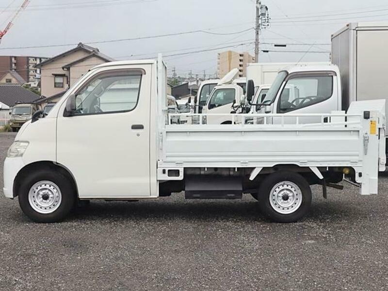TOWNACE TRUCK